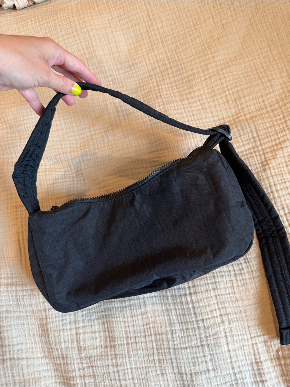 BAGGU Black Nylon Shoulder Bag with Front Pockets - Picture 3 of 3